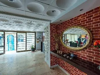 Alibabam Apart Hotel Κουσάντασι