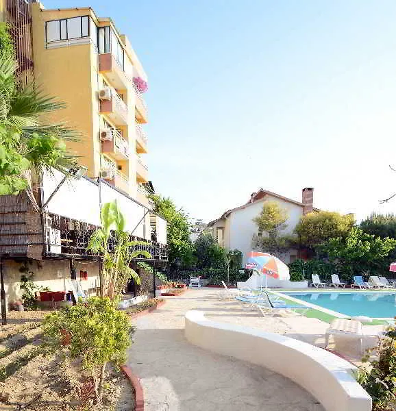 Alibabam Apart Hotel Κουσάντασι 2*,