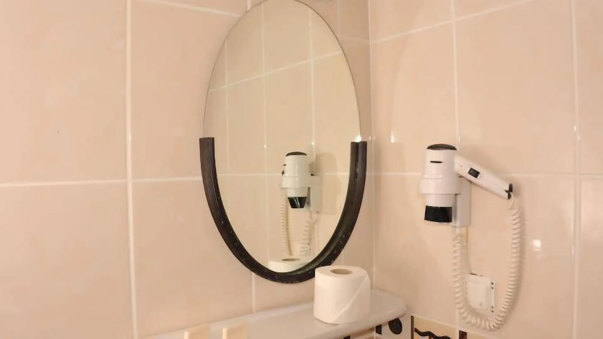 Alibabam Apart Hotel Κουσάντασι 2*,