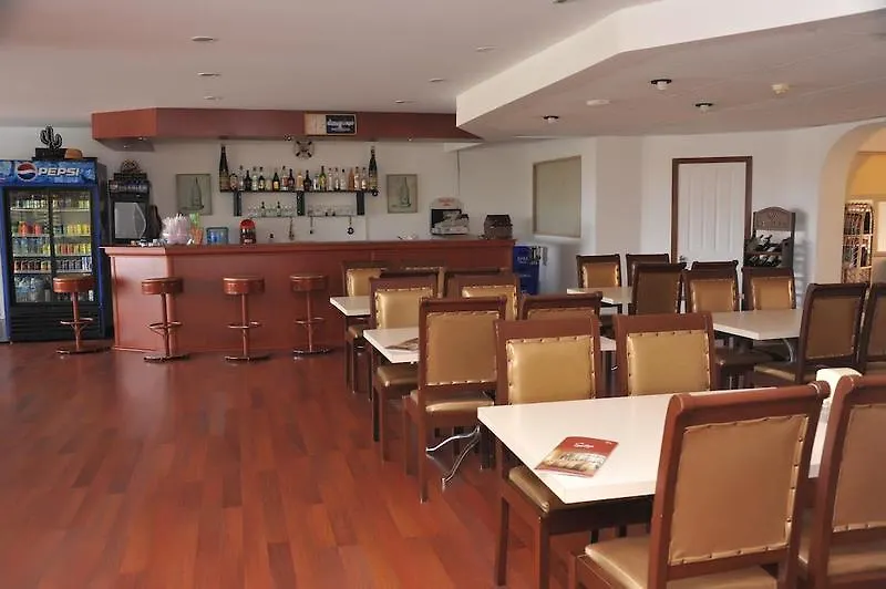 Alibabam Apart Hotel Κουσάντασι 2*,