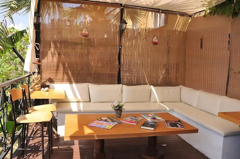 Alibabam Apart Hotel Κουσάντασι